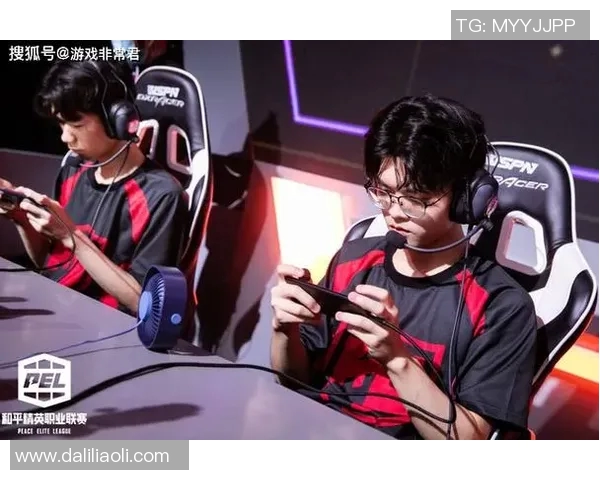 和平精英赛事中WE战队配合引发热议的争议与讨论分析